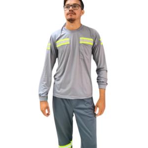 Camisa de malha em PP e calça em helanca